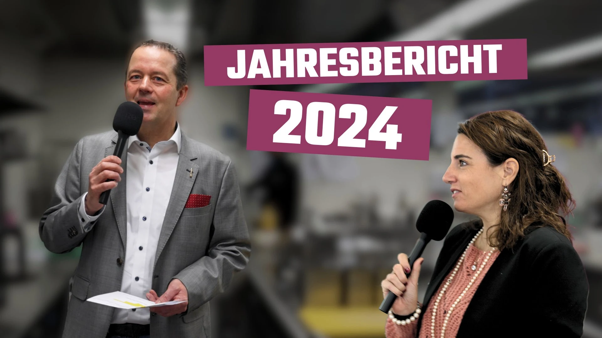 Cover Jahresbericht 2024 Gastro Baselland mit Präsident und Geschäftsführerin am Mikrofon